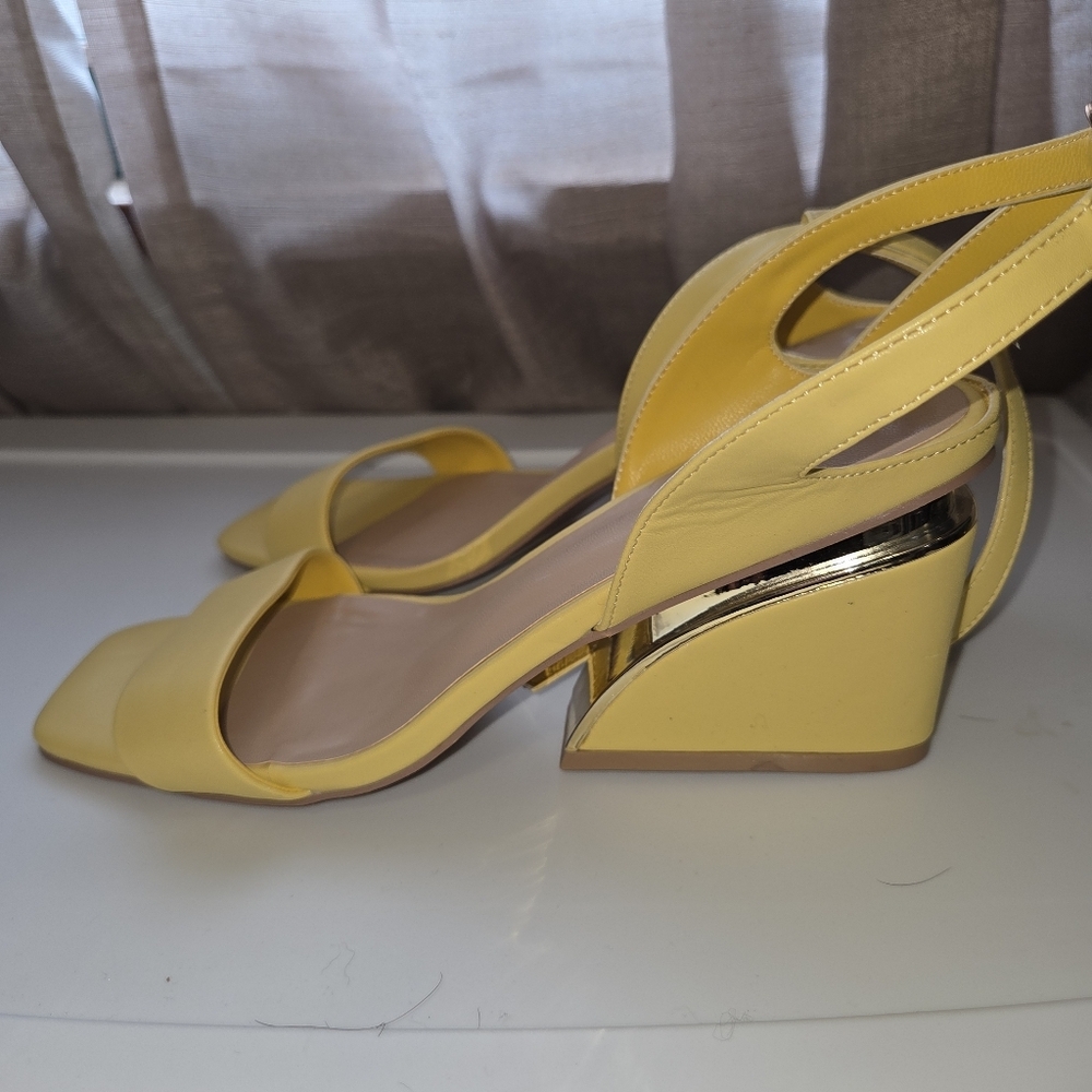 Torgeis 8 Candida butter Yellow Strappy Heels - Picture 7 of 11